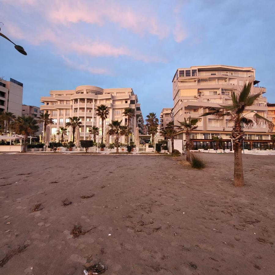 Holiday House Durrës Buitenkant foto